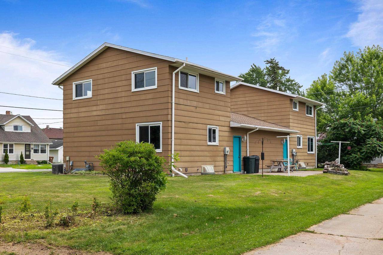 Stevens Point, WI 54481,801-803 WALKER STREET