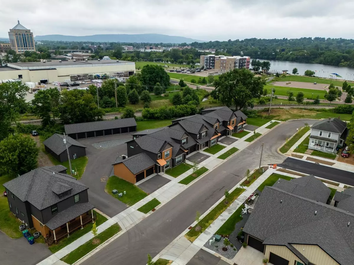 Wausau, WI 54403,101 SHORT STREET