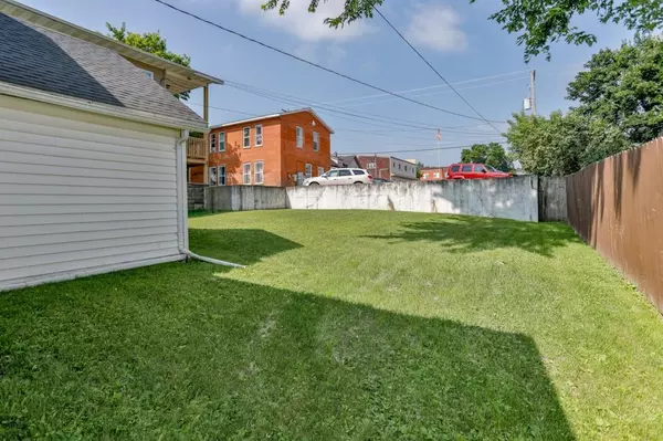 Athens, WI 54411,105 ALLEN STREET