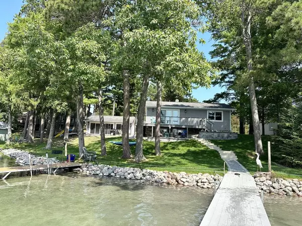 N2645 PLEASANT PARK LANE, Waupaca, WI 54981