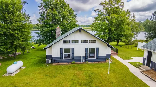 Gresham, WI 54128,41 LAKE DRIVE