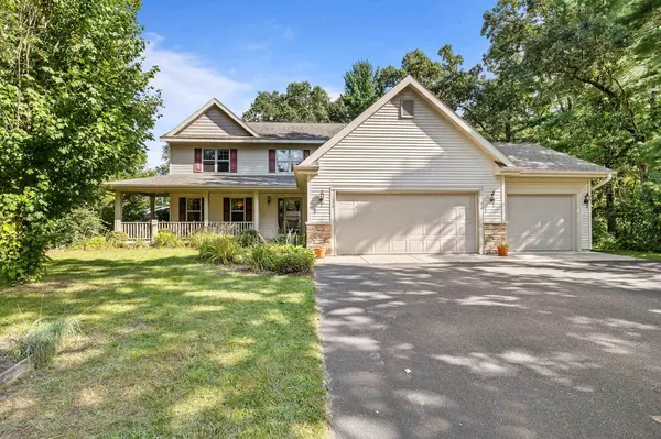 1030 WOODLAND COURT, Plover, WI 54467