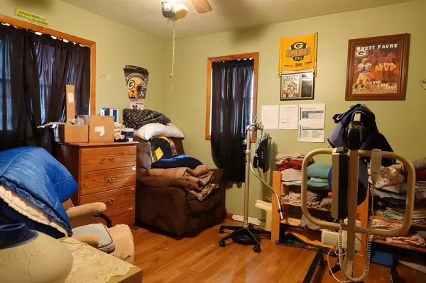 Dorchester, WI 54425,151 N 4TH STREET