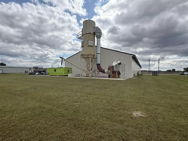 Waupaca, WI 54981,1975 SPINDT DRIVE