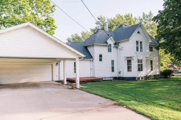 Neillsville, WI 54456,202 CLAY STREET