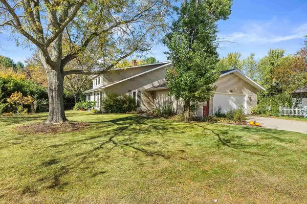 Plover, WI 54467,1441 MULBERRY DRIVE