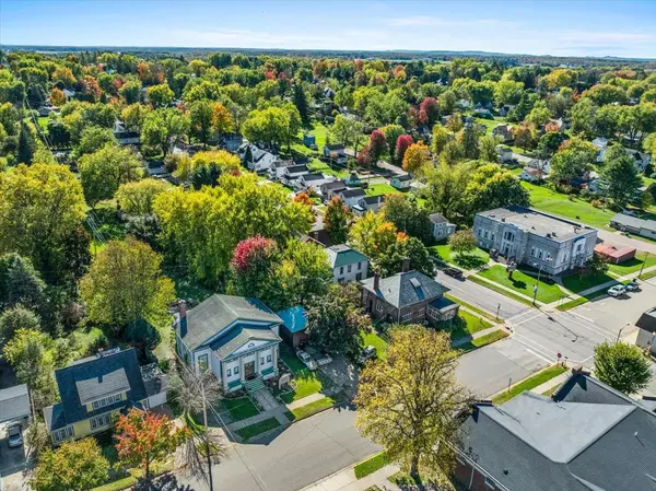 Neillsville, WI 54456,132 E 4TH STREET