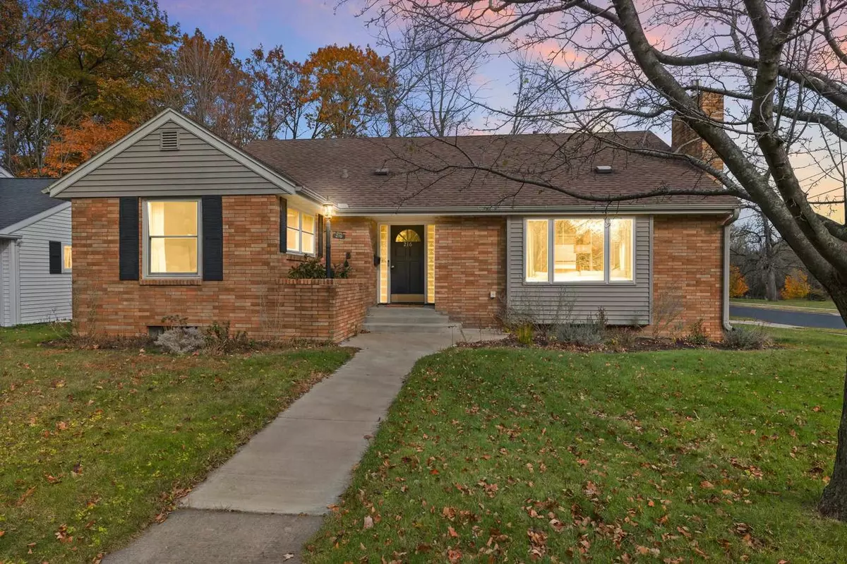 Rothschild, WI 54474,216 YAWKEY AVENUE