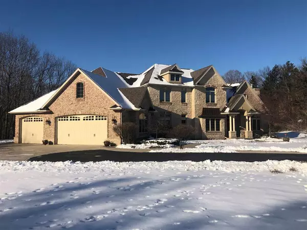 5308 VAN DEURZEN DRIVE, De Pere, WI 54115