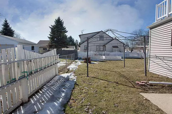 Menasha, WI 54952,891 ROOSEVELT STREET