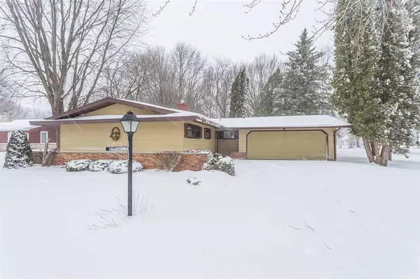 89 18TH STREET, Clintonville, WI 54929