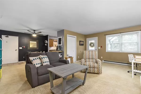 Neenah, WI 54956,990 BABCOCK STREET #90