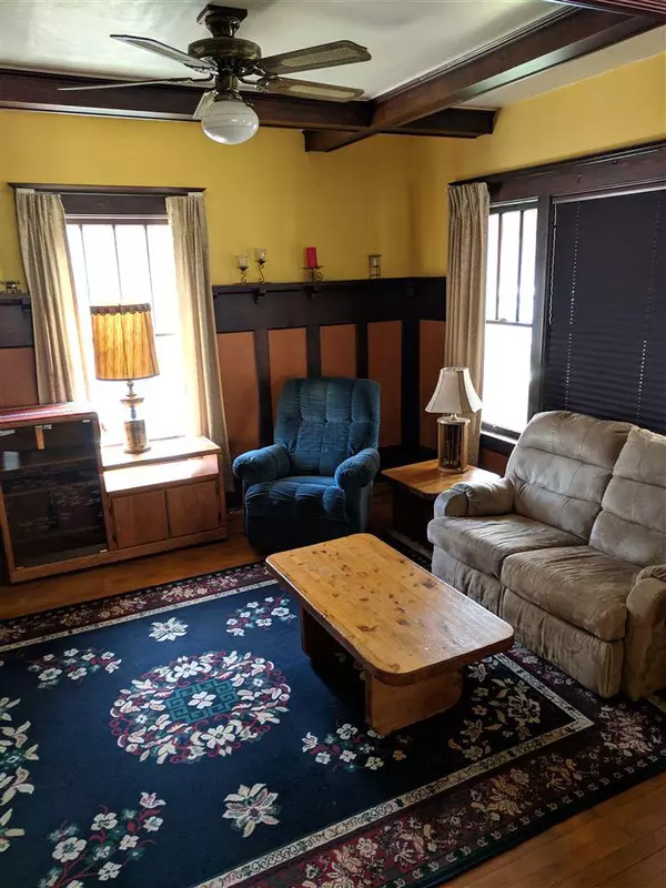 New London, WI 54961,207 E HANCOCK STREET