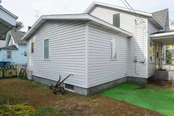 Clintonville, WI 54929,67 8TH STREET