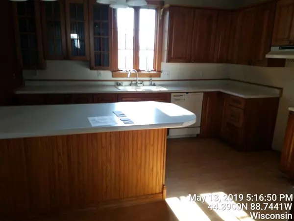 New London, WI 54961,415 W SPRING STREET