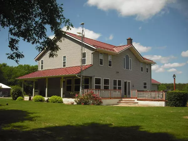 Iola, WI 54945,E2413 AASEN ROAD