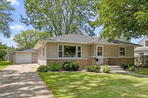 905 REDDIN AVENUE, Neenah, WI 54956