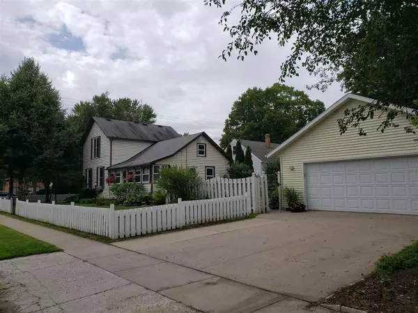 Neenah, WI 54956,235 CEDAR STREET