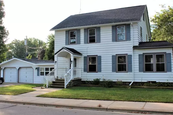 516 W DIVISION STREET, Shawano, WI 54166