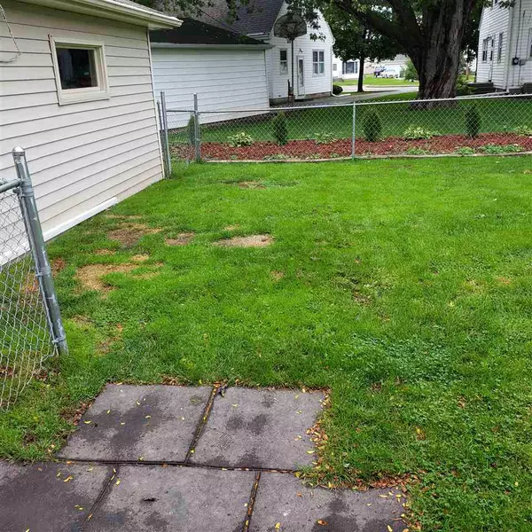 Neenah, WI 54956,205 MEADE STREET