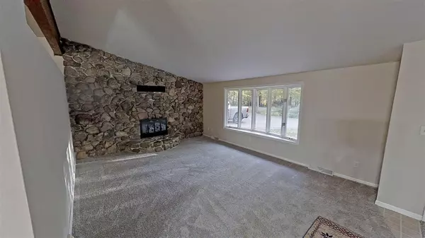 Waupaca, WI 54981,E2377 LAMPLIGHTER LANE