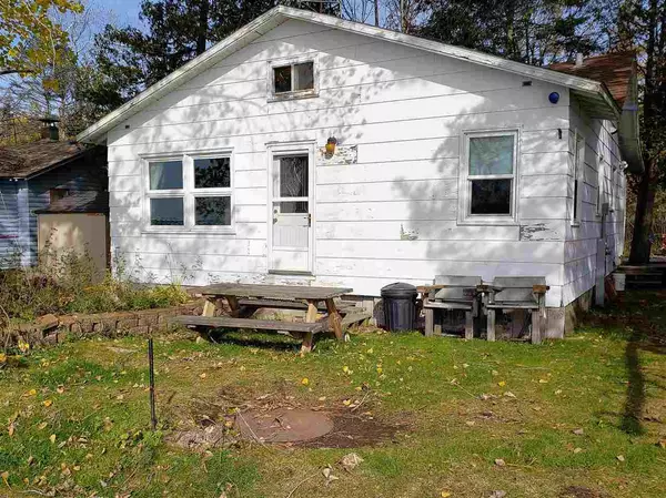 Pickerel, WI 54465,8987 PICKEREL LAKE ROAD