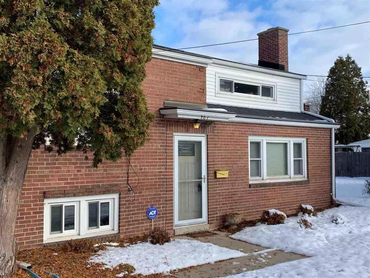 Menasha, WI 54952,701 KINZIE COURT