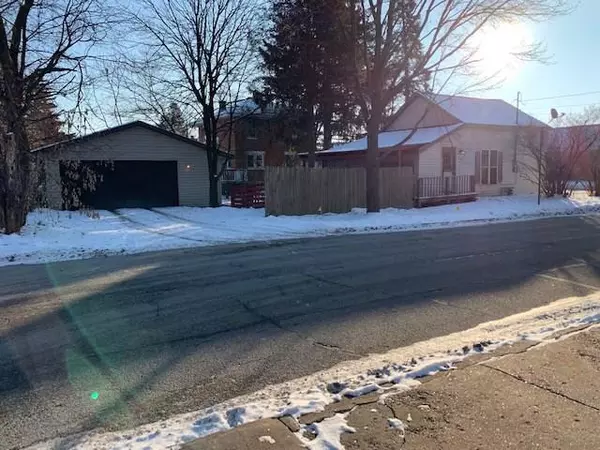 Waupaca, WI 54981,218 W SESSIONS STREET