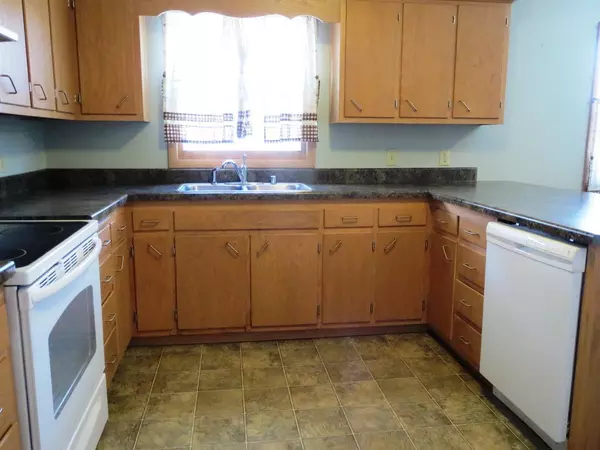 New London, WI 54961,1817 DIVISION STREET