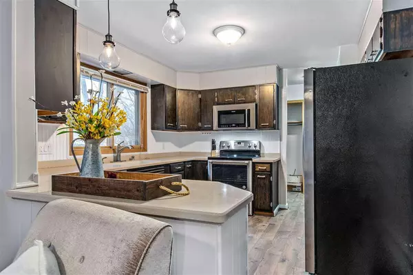 Menasha, WI 54952,1356 SUNSET LANE