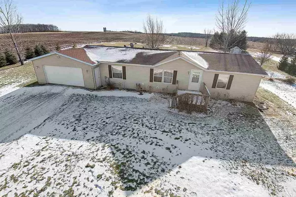 6108 HWY SS, Luxemburg, WI 54217