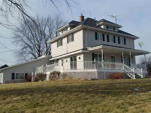 N9068 OAK ROAD, Saint Cloud, WI 53079