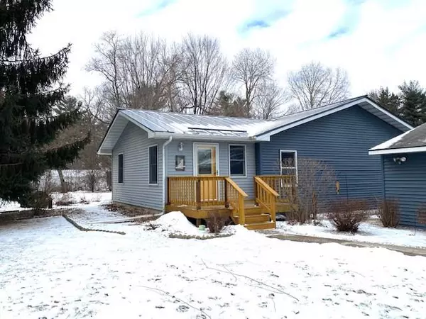 Waupaca, WI 54981,E2310 JULIE LANE