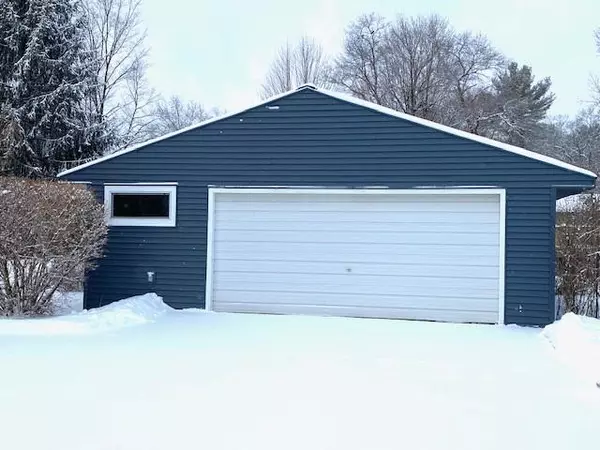 Waupaca, WI 54981,E2310 JULIE LANE