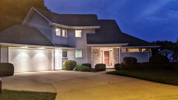 1587 WHIRLAWAY COURT, Neenah, WI 54956