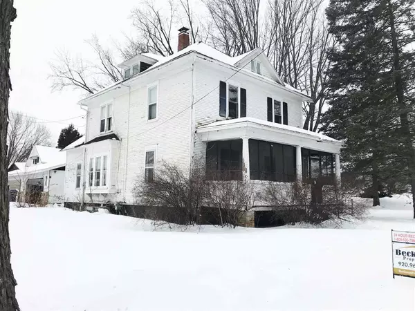 324 E BEACON AVENUE, New London, WI 54961