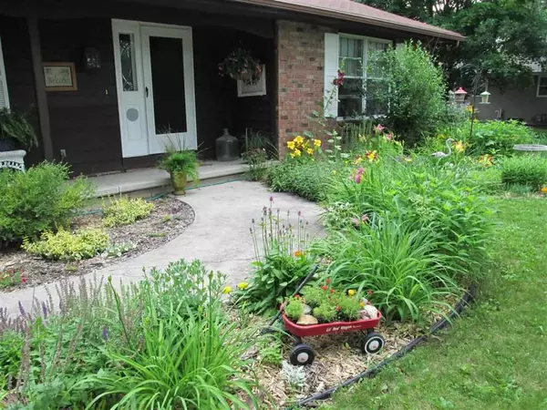 Menasha, WI 54952,1204 STARDUST DRIVE