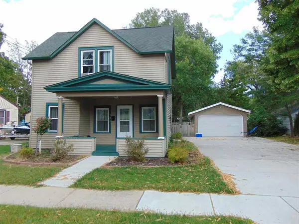 320 MADISON AVENUE, Omro, WI 54963