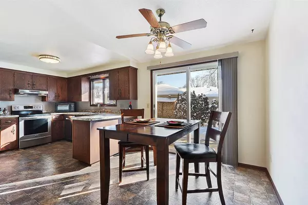 Menasha, WI 54952,1240 DE PERE STREET