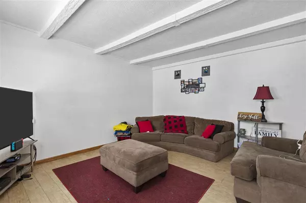 New London, WI 54961,303 W SPRING STREET