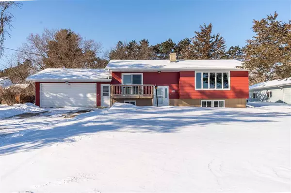 423 VAN HORN ROAD, Berlin, WI 54923