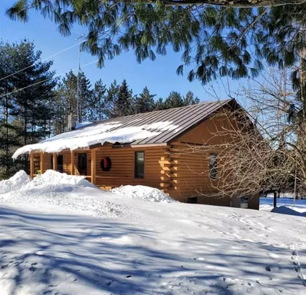 Iola, WI 54945,E972 S RIVER ROAD