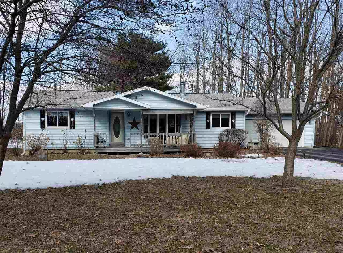 Waupaca, WI 54981,N3296 DEERVIEW COURT