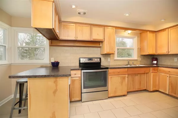 Kaukauna, WI 54130,305 W 17TH STREET