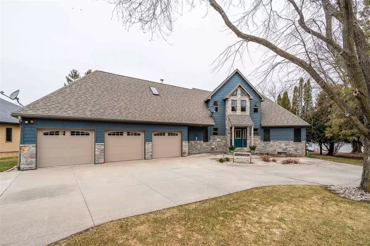 Winneconne, WI 54986,9644 WELSCH ROAD