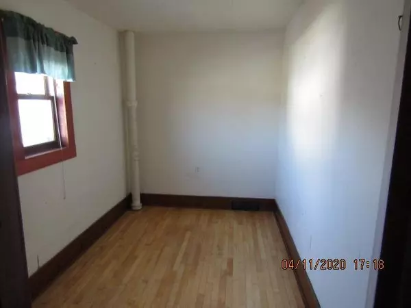 New London, WI 54961,114 E ROWLAND STREET