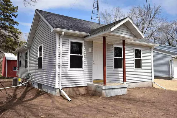 559 MICHIGAN STREET, Omro, WI 54963