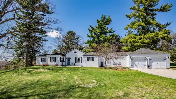 1115 PINECREST ROAD, Howard, WI 54313