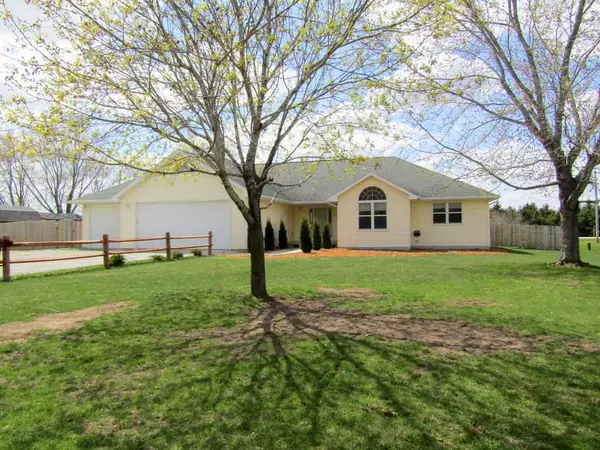 N6613 WREN ROAD, Black Creek, WI 54106