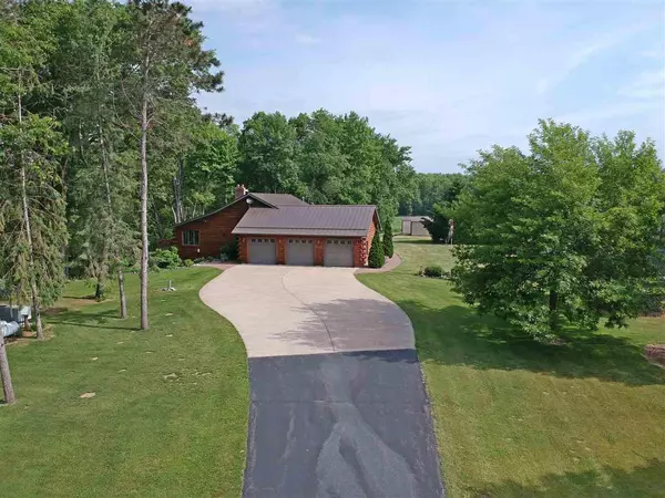 Embarrass, WI 54933,810 E RIVERVIEW LANE